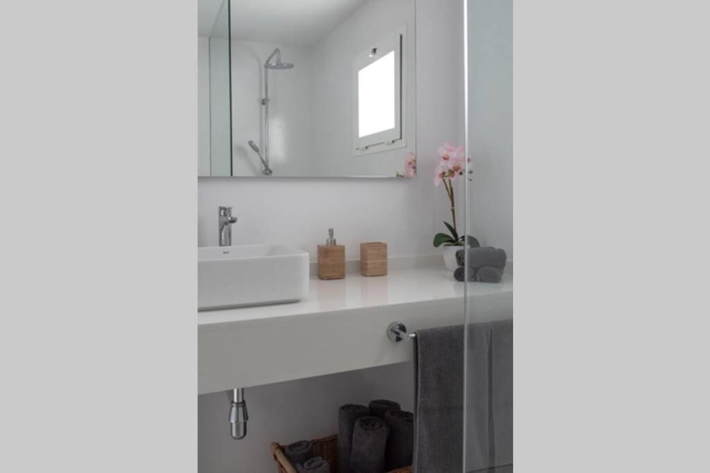 Apartamento Aguaviva, Tu Lugar Al Lado Del Oceano Costa Teguise Luaran gambar