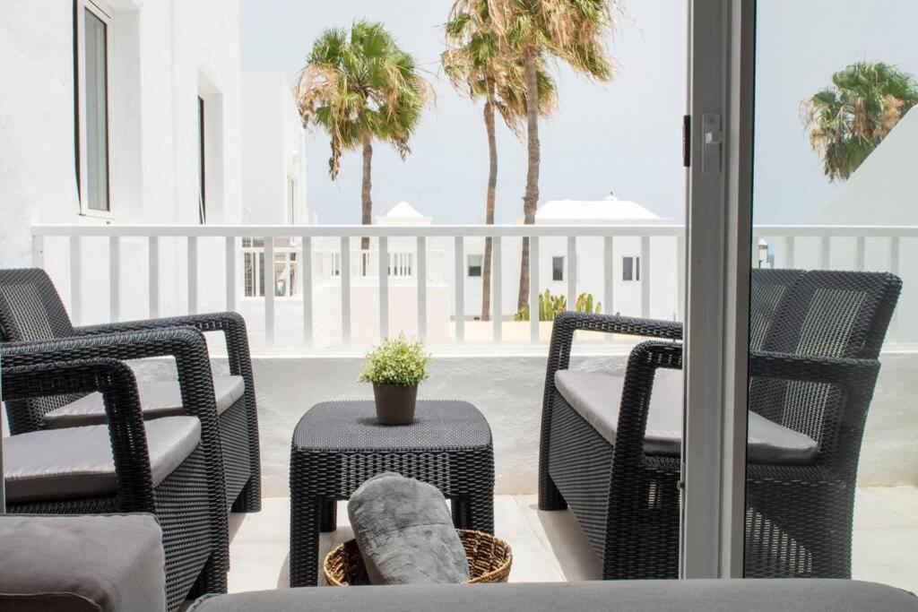 Apartamento Aguaviva, Tu Lugar Al Lado Del Oceano Costa Teguise Luaran gambar